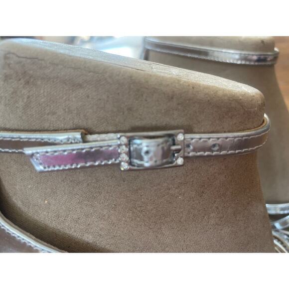 Vince Camuto Antinalie Silver Leather High Heels, sz 7 - Picture 12 of 13